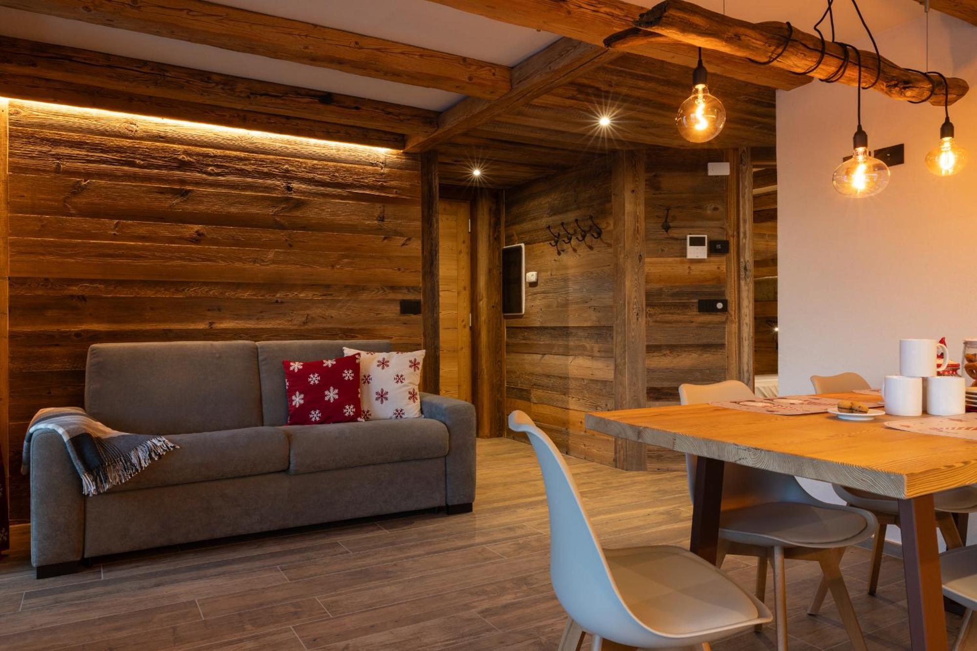 Les Reves Des Montagnards, Appartements De Charme Torgnon Bagian luar foto