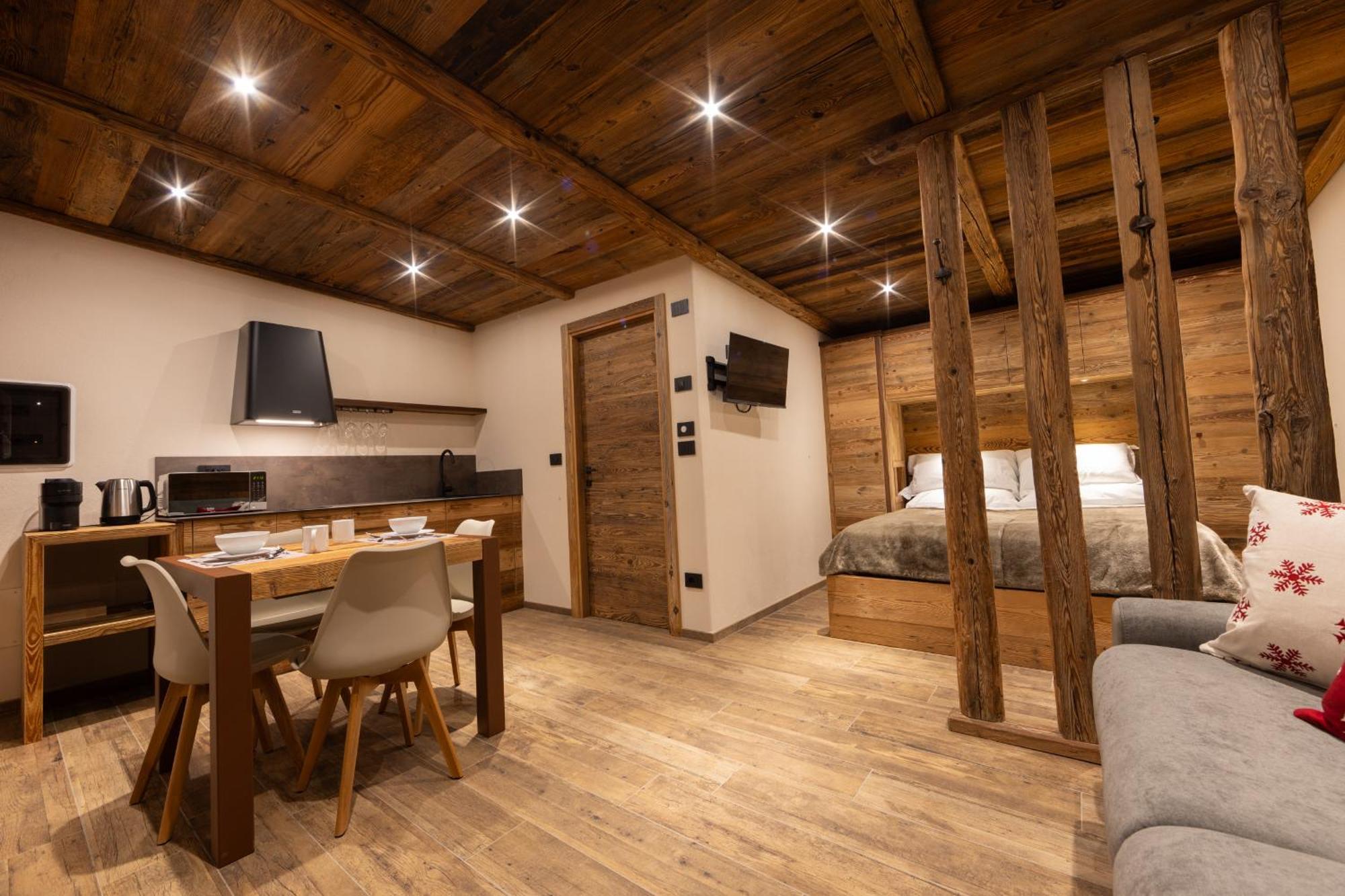 Les Reves Des Montagnards, Appartements De Charme Torgnon Bagian luar foto