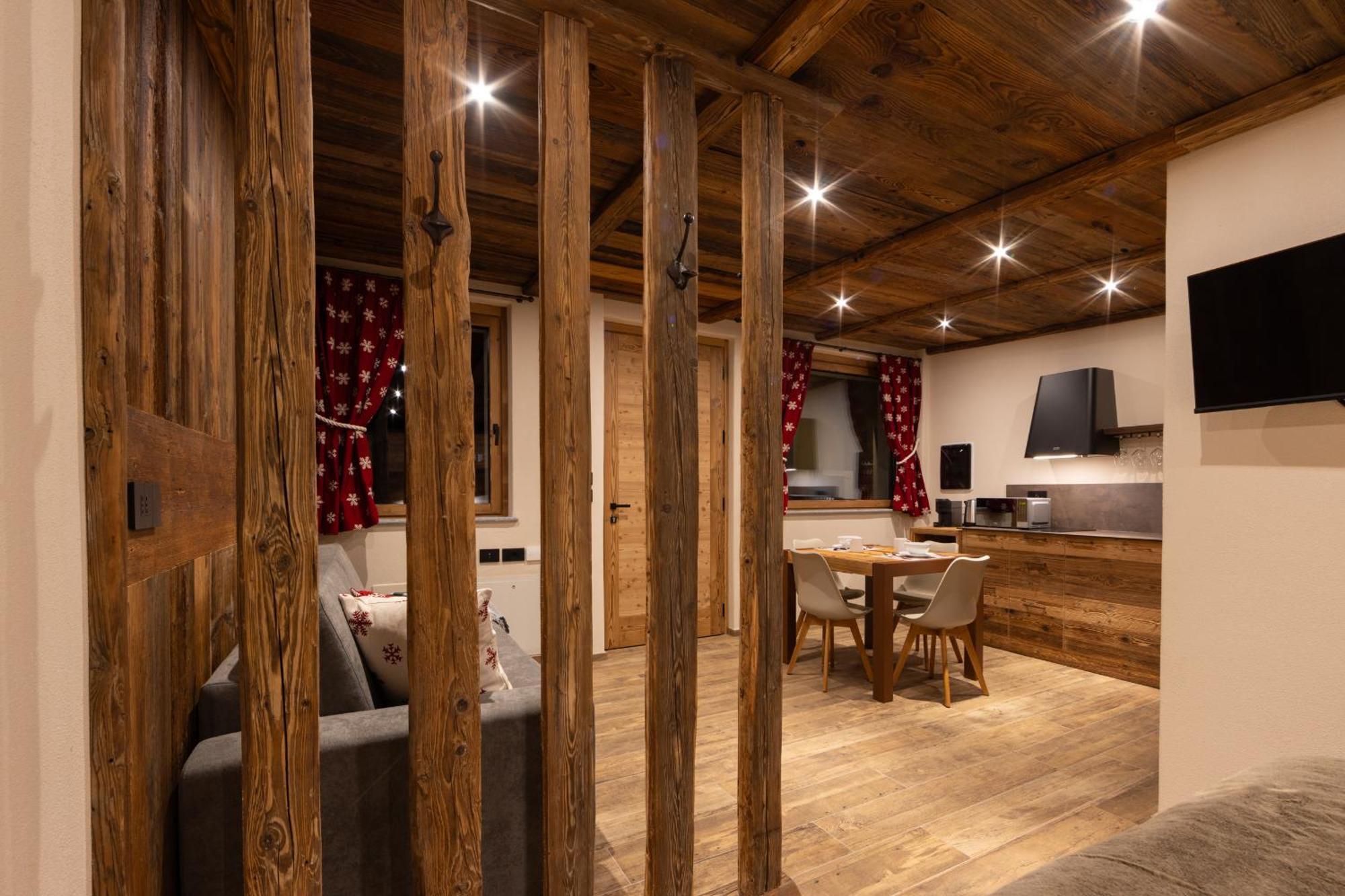 Les Reves Des Montagnards, Appartements De Charme Torgnon Bagian luar foto