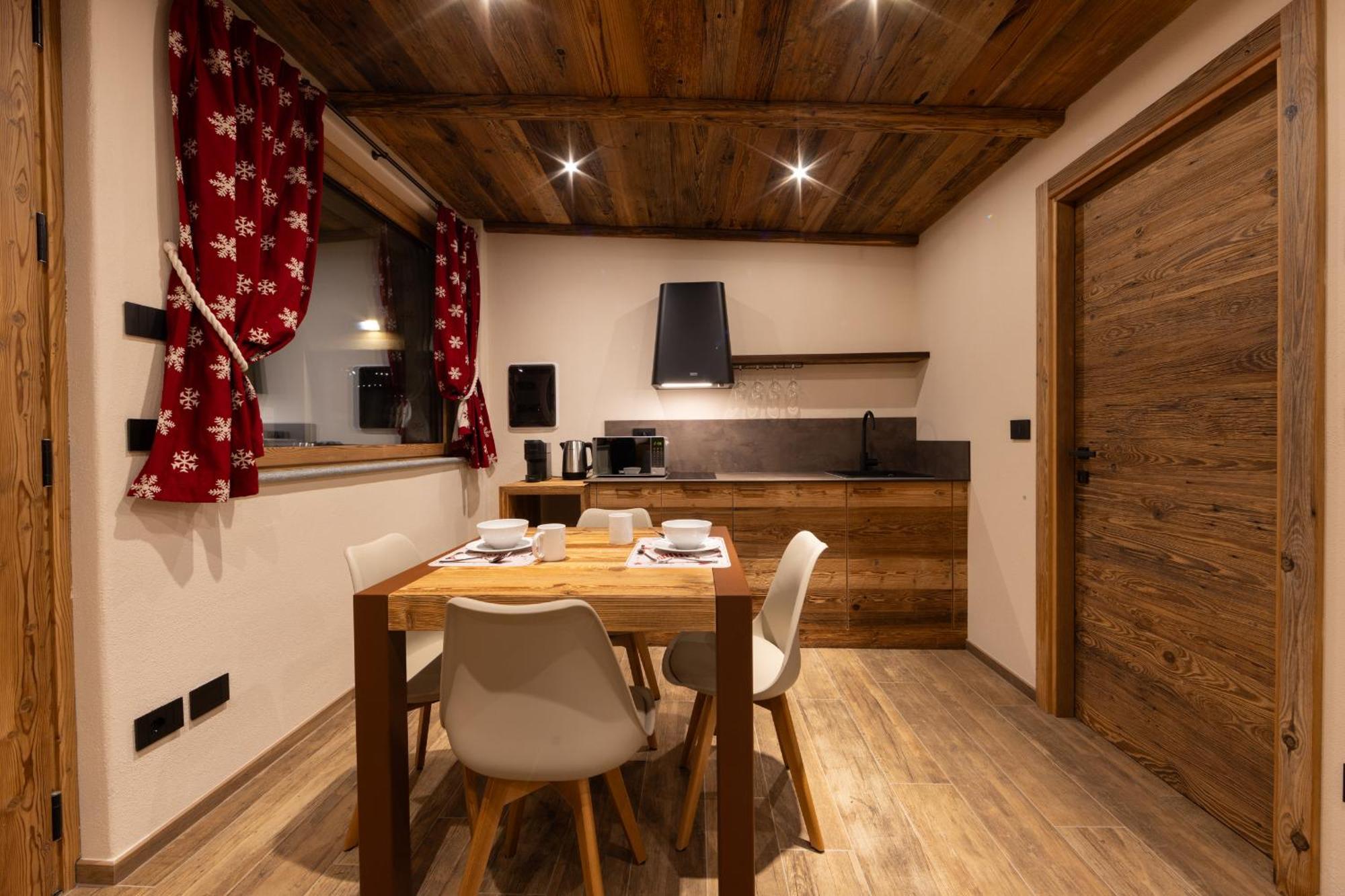 Les Reves Des Montagnards, Appartements De Charme Torgnon Bagian luar foto